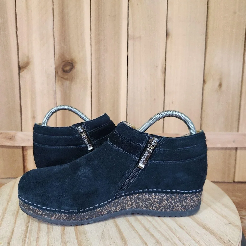 Dansko Muriel Bootie Boots Womens 6.5 37 Black Suede Zip Wedge Comfort Casual
